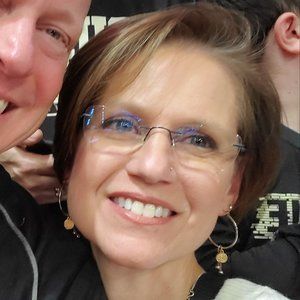 Meet your Posher, Stacy